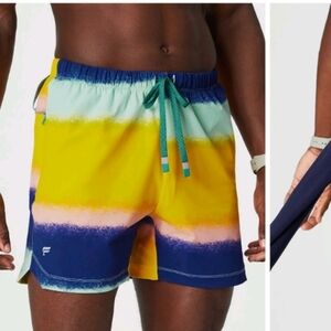 FABLETICS The One Short 5" in Multi Spraydient sz M